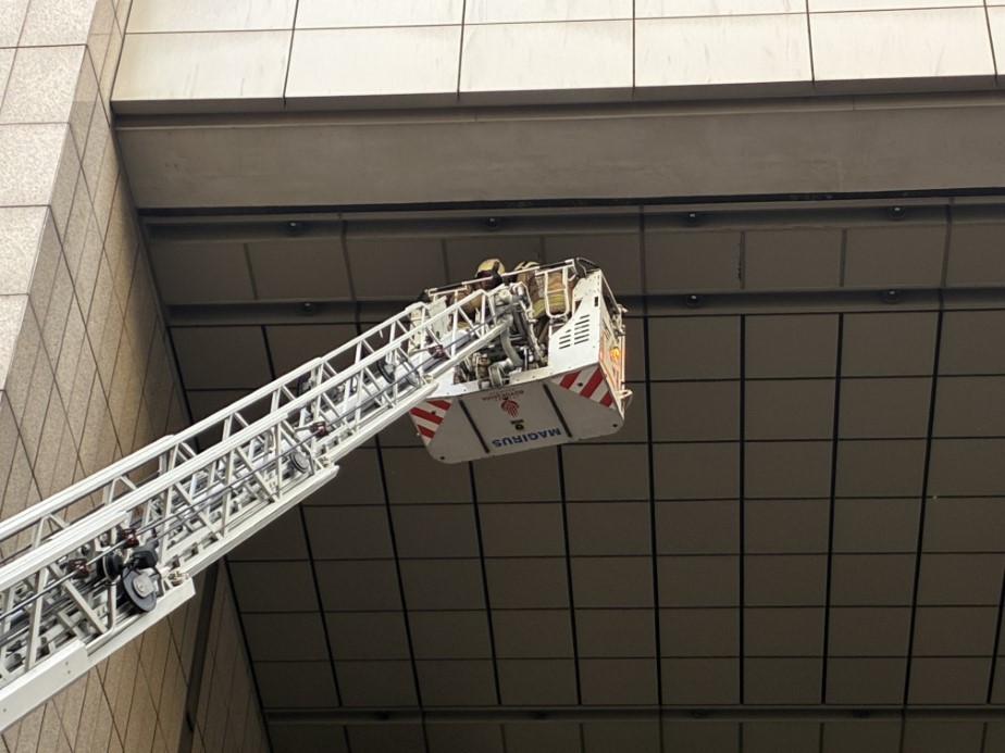 Şişli’de ısı yalıtımı sırasında çıkan yangın paniğe neden oldu