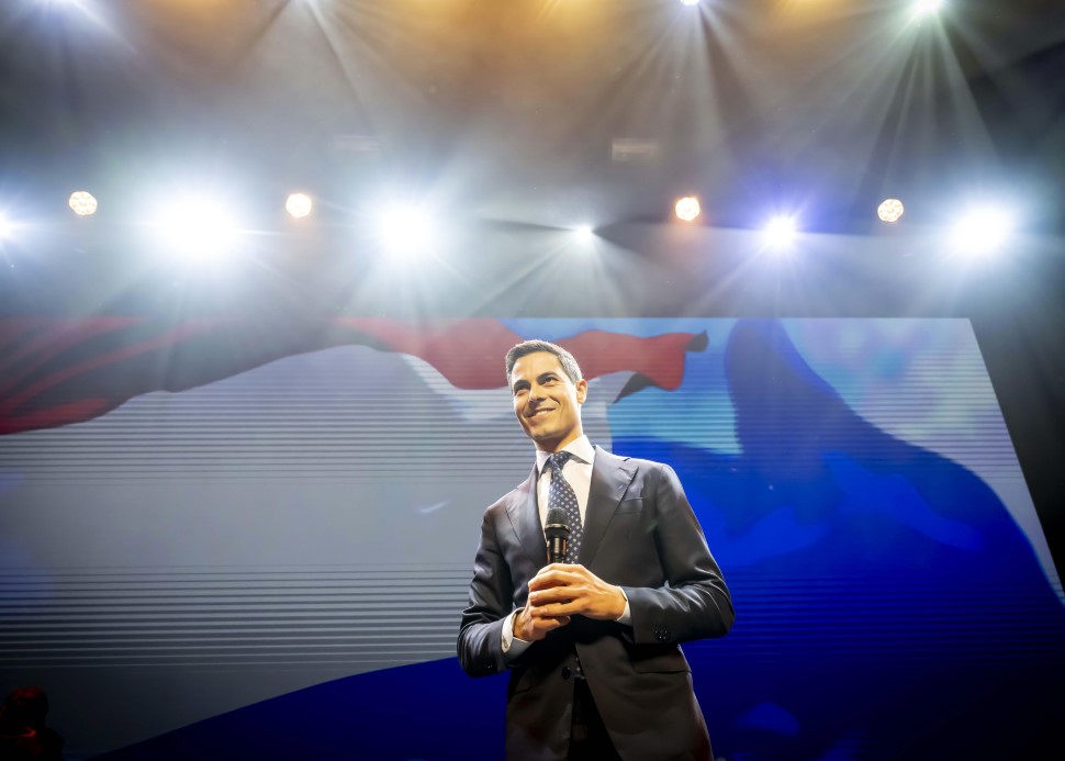 Hollanda'daki seçimlerde D66 lideri Jetten zaferini ilan etti