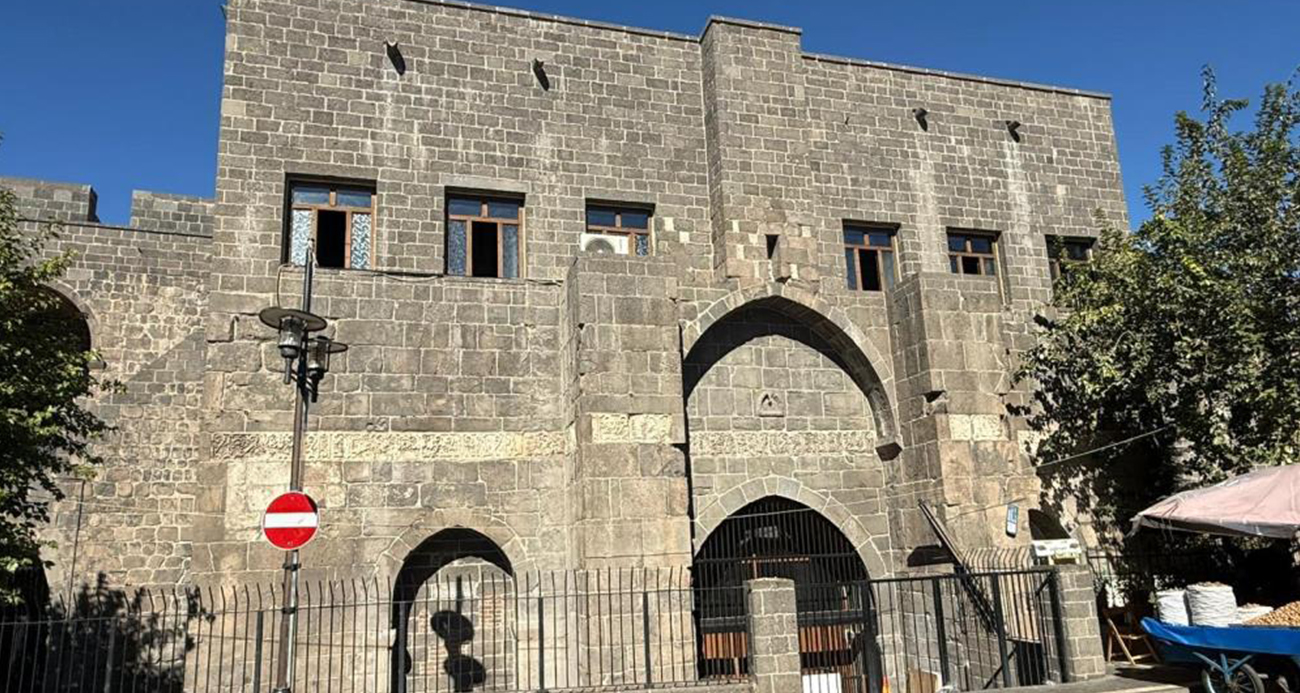 Bin yıllık camide cemaat abdest alamıyor