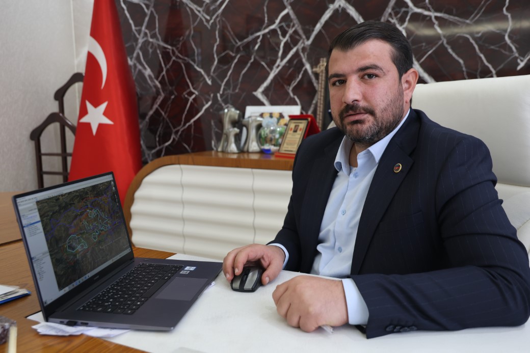 Başkan Altınışık: "Yıldırım Holding’e bağlı Eti Krom’un şuanda 50 noktanın üzerinde kaçak çalışma yaptığını tespit ettik"