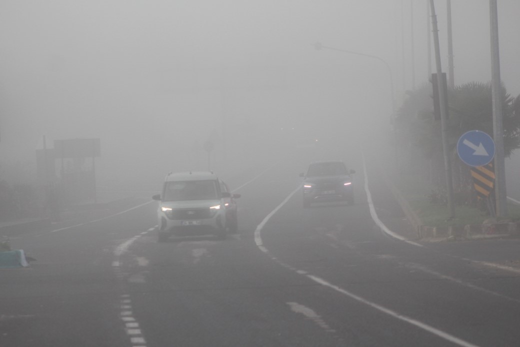 Tekirdağ’da yoğun sis etkili oldu: Kent adeta sisin içinde kayboldu