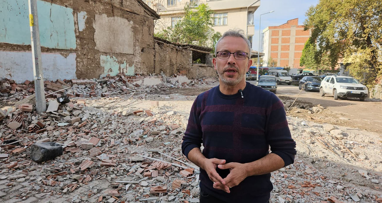 Deprem Araştırmacısı Ahmet Yakut, Sındırgı'da 36 saat geçirdi, depremlerin karakteristiğini anlattı