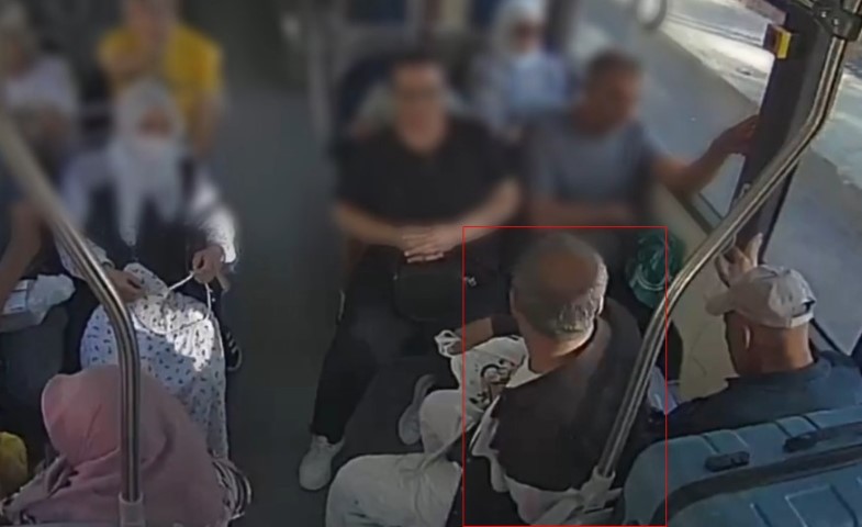 Yaşlıları soyan yankesici suçüstü yakalandı: O anlar kamerada