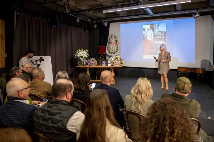 Dijital dünyayı çocuklar anlıyor, yetişkinler yanılıyor