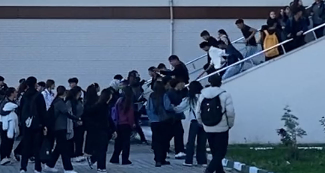 Iğdır’da eli sopalı şahıslar okul bastı