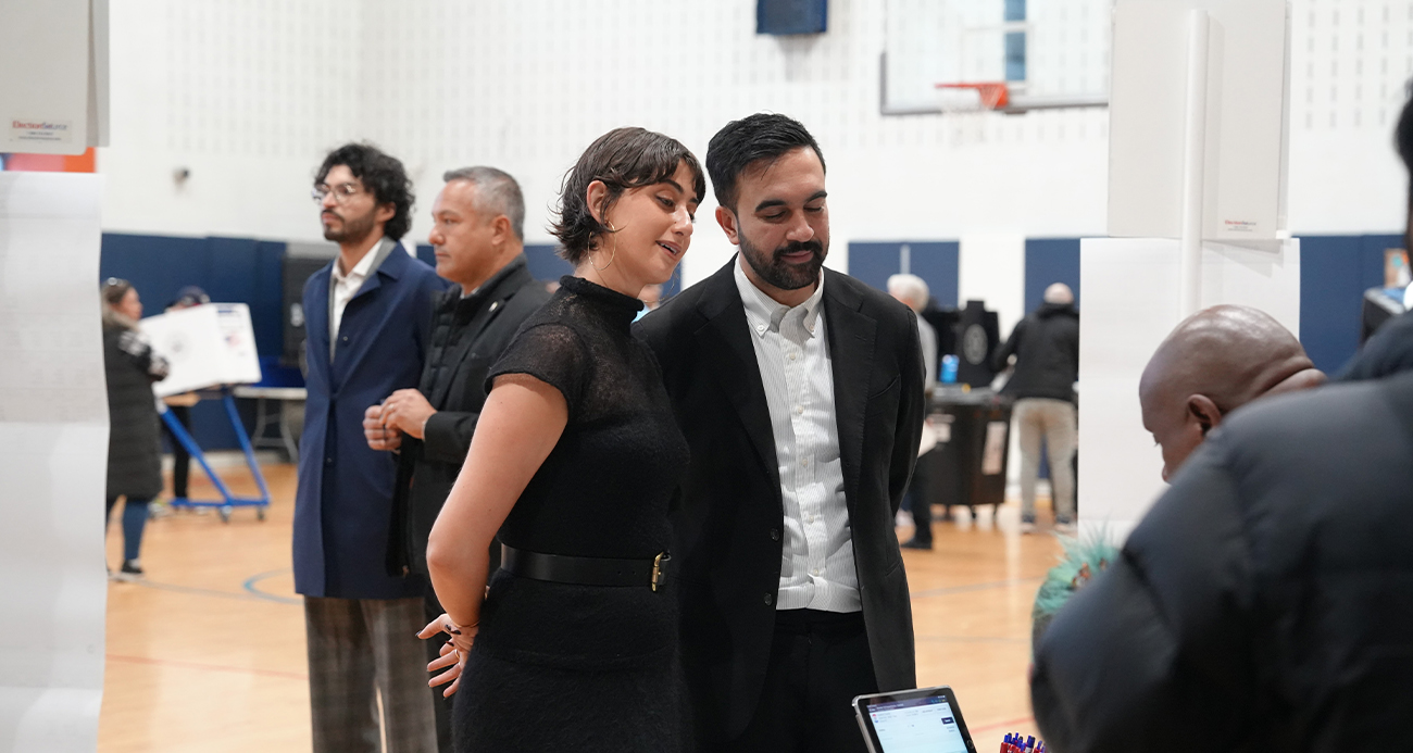 New York Belediye Başkan adayı Mamdani oyunu kullandı