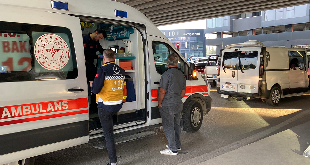 Kocaeli’de iki aracın çarpıştığı kazada 4 kişi yaralandı