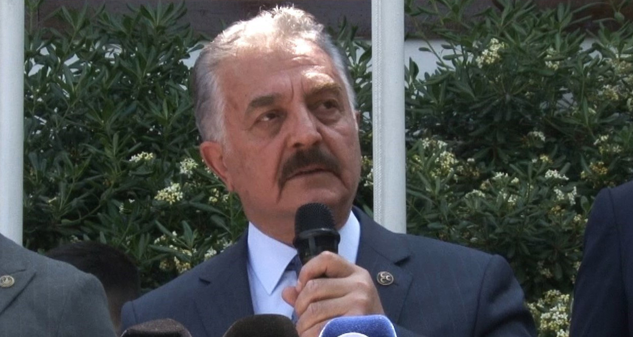 İsmet Büyükataman’dan Dervişoğlu’na sert tepki: &quot;Emperyalizmin sandalında boşuna kürek çekmektedir&quot;