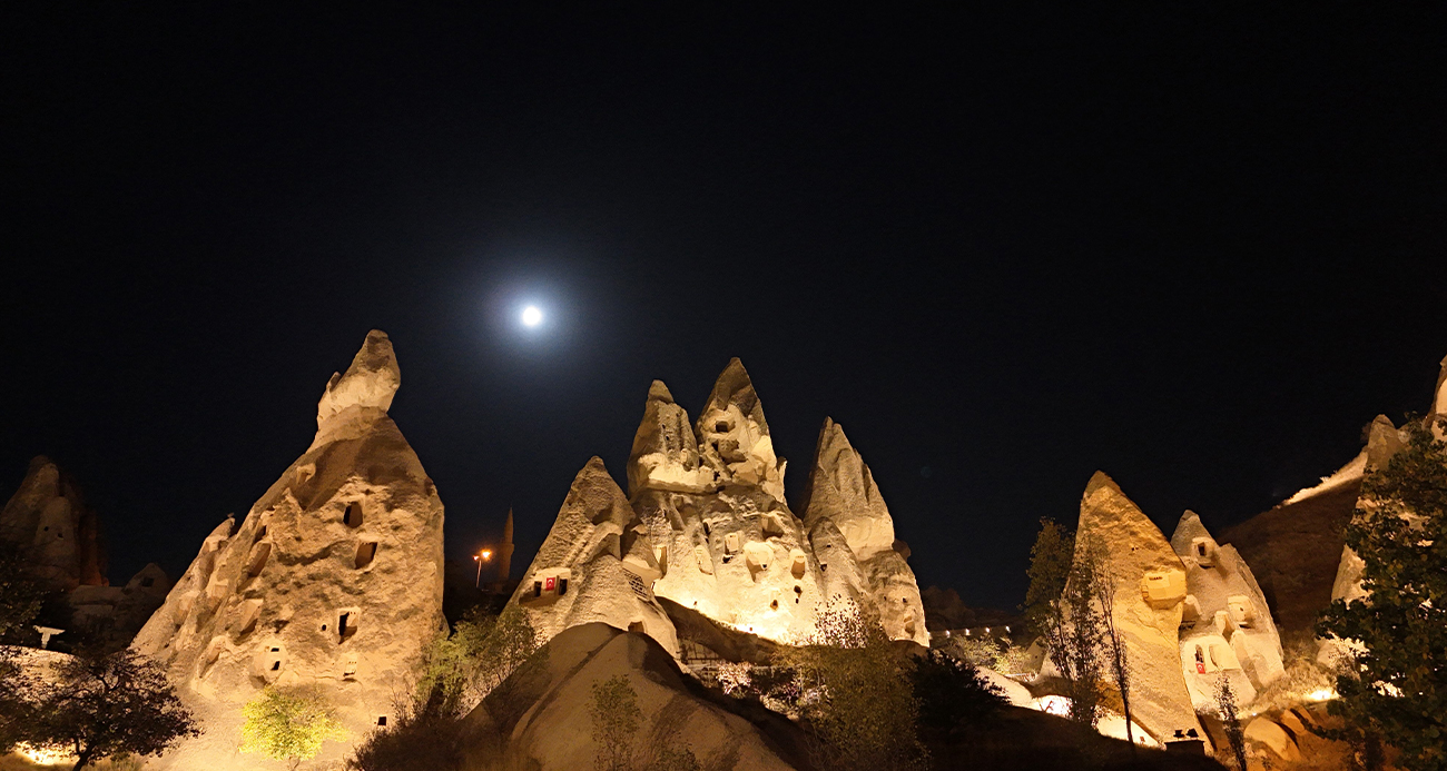 Kapadokya’da "Kunduz Süper Ay" göz kamaştırdı