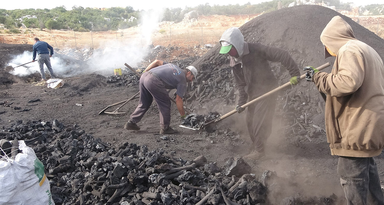 Torosların eteğinde zorlu ’kömür’ mesaisi