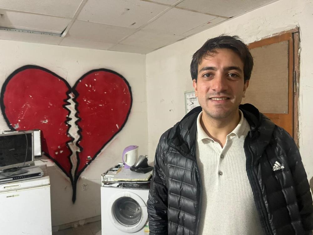 Eskişehir’de açılan ’stres evi’ne girenler eşyaları kırıp rahatlıyor