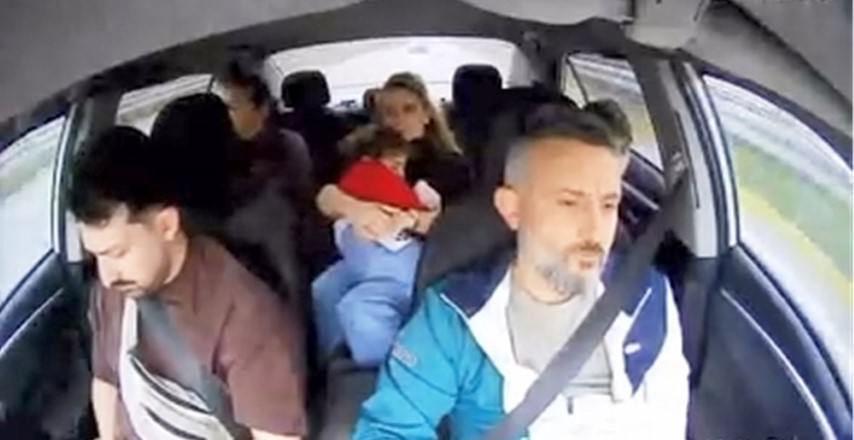 Taksi şoförü, 6 kişinin canını ustaca manevrayla kurtardı: O anlar kamerada