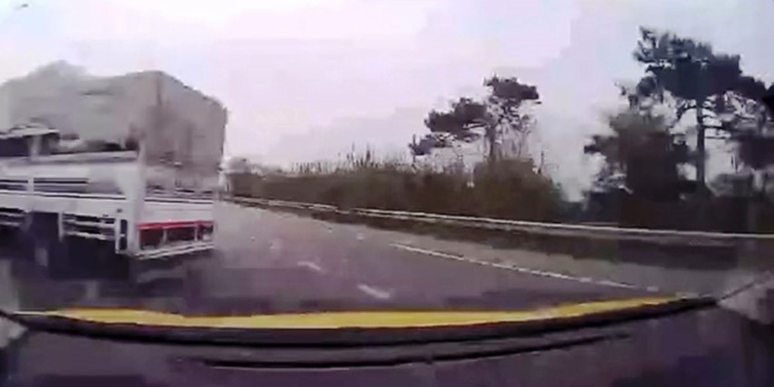 Taksi şoförü, 6 kişinin canını ustaca manevrayla kurtardı: O anlar kamerada