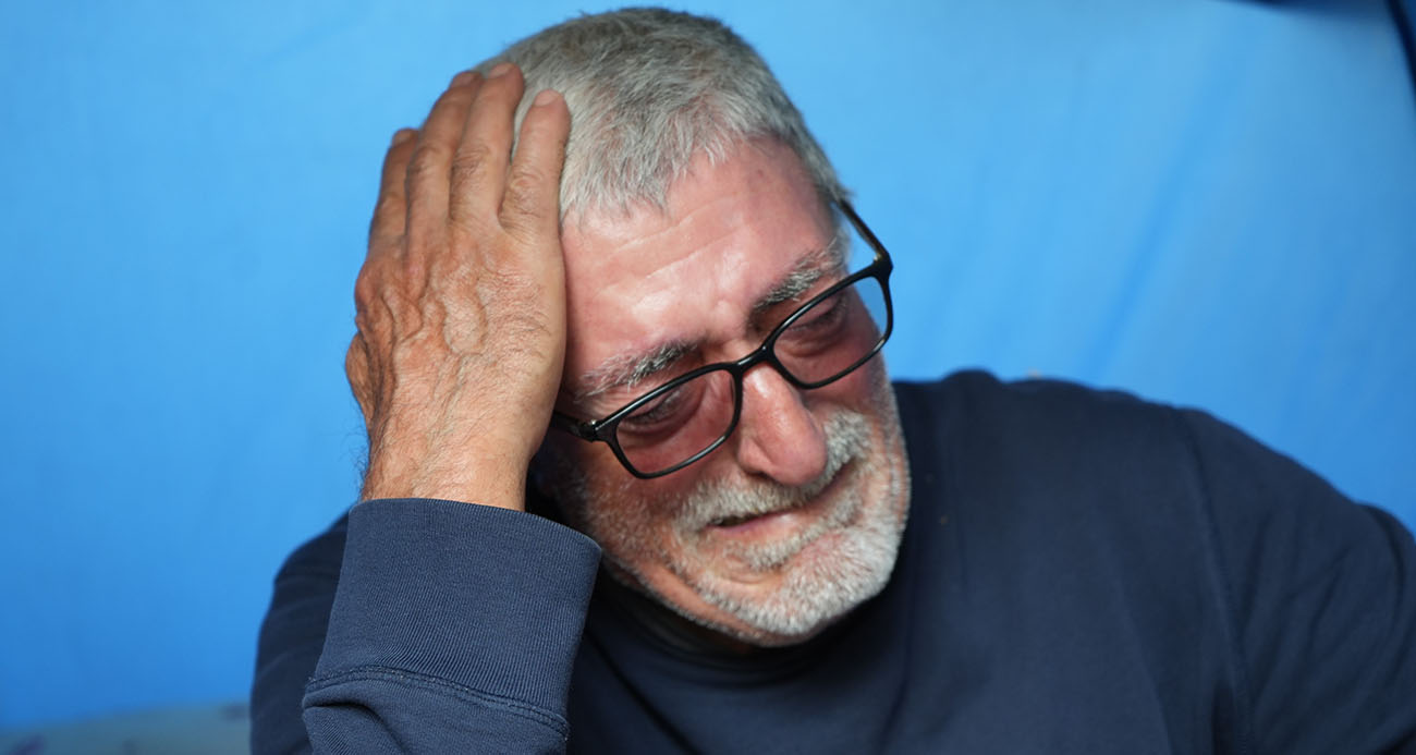 Evlendi, bıçaklandı, evinden oldu, kelepçelendi, sokakta kaldı 64 yaşındaki adamın çilesi bitmedi