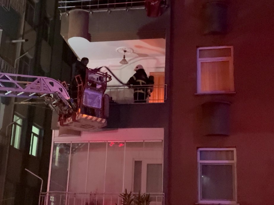 İtalya Başbakanı Meloni, Roma'da Filistin Devlet Başkanı Abbas ile görüştü