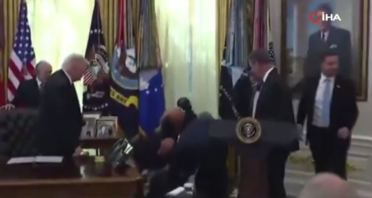 Beyaz Saray’daki basın toplantısında korku dolu anlar