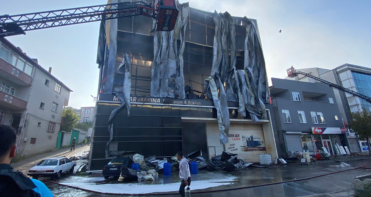 Çalışma ve Sosyal Güvenlik Bakanlığı Kocaeli’ndeki yangına ilişkin 7 kişiyi açığa aldı