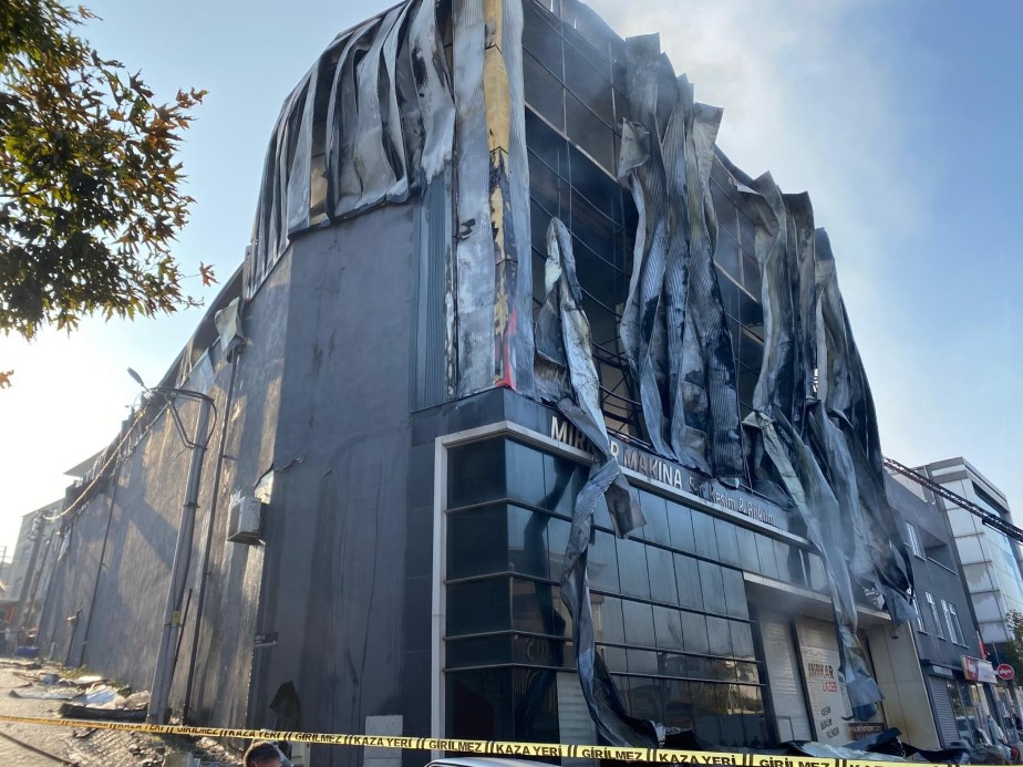 Kocaeli’nde kozmetik fabrikasında yangın: 6 ölü, 1 yaralı