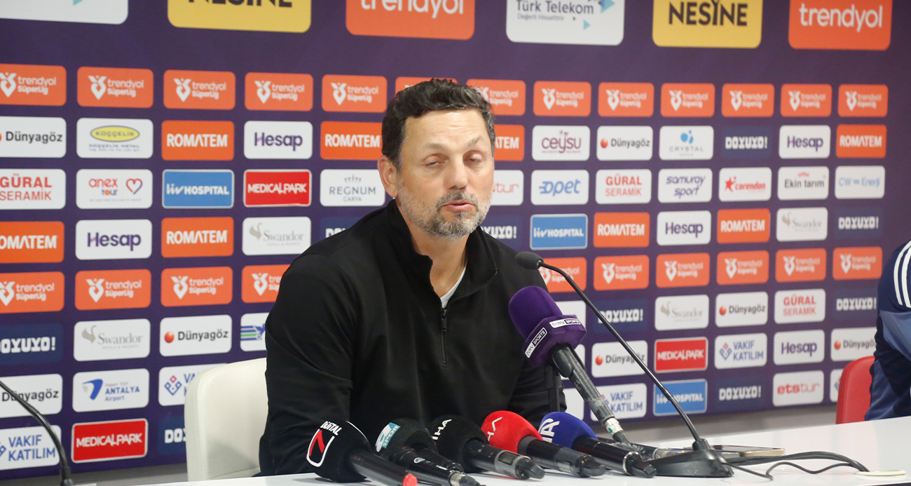 Erol Bulut: "Çok fazla bireysel hata yaptık, futbol bunu affetmez"