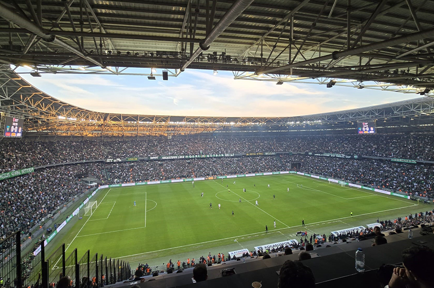 Kocaelispor - Galatasaray maçında seyirci rekoru kırıldı