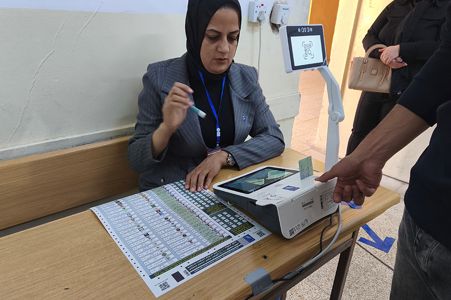 Irak’ta genel seçim için düzenlenen özel oylamaya katılım yüzde 82,42 oldu