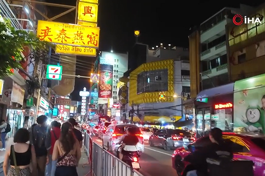 Bangkok’s Soul Shines in Its Streets and Waterways