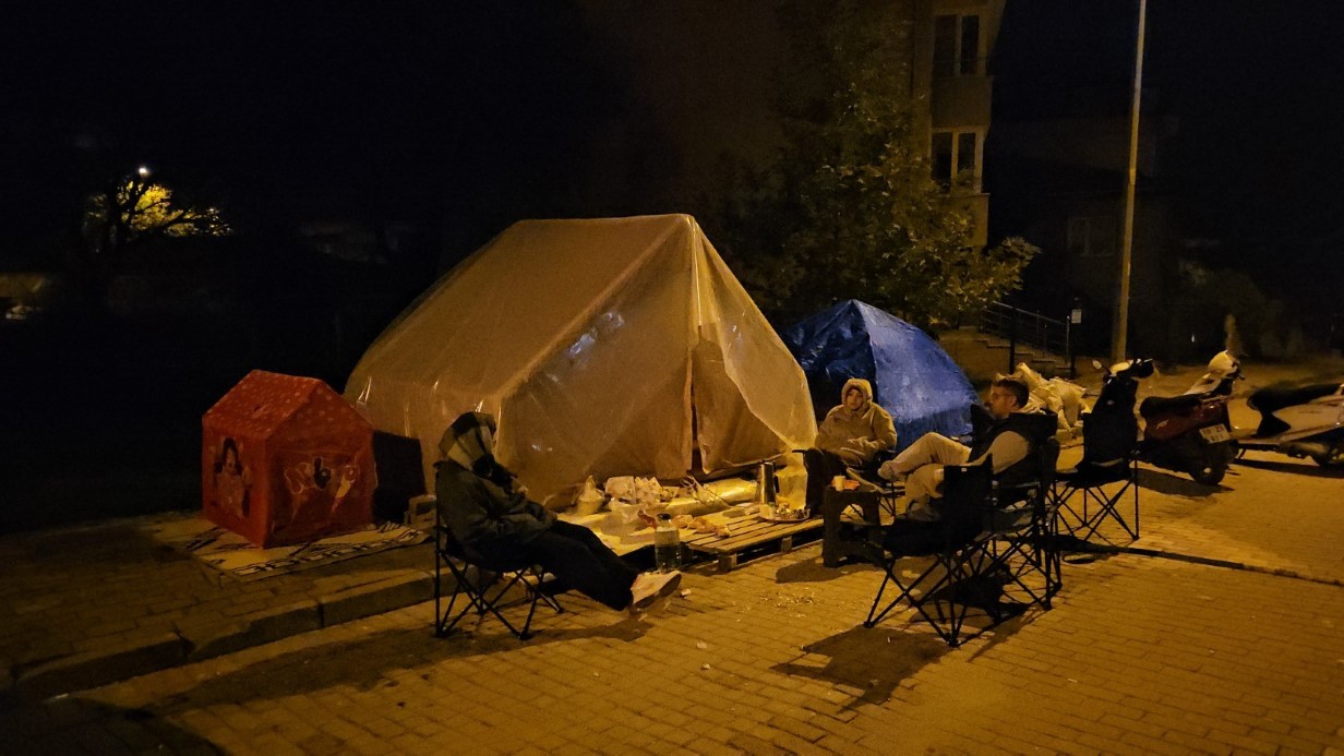 Sındırgı’da depremler vatandaşı tedirgin ediyor