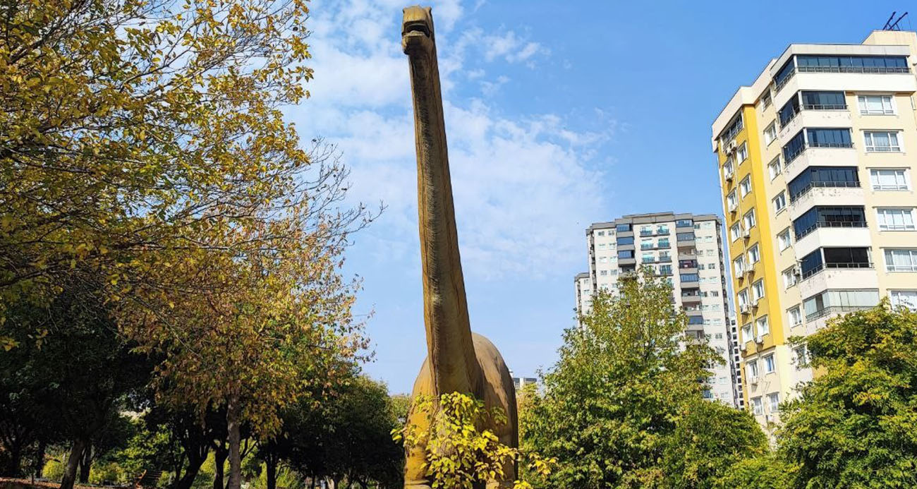 Milyonlarca lira harcanan Dinazor Park çürümeye terk edildi