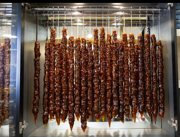 Havalar soğudu, cevizli pekmezli sucuk satışları arttı