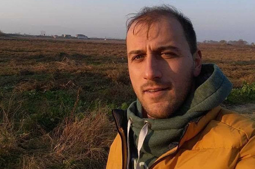 3 çocuk babası adam halı sahada kalbine yenildi