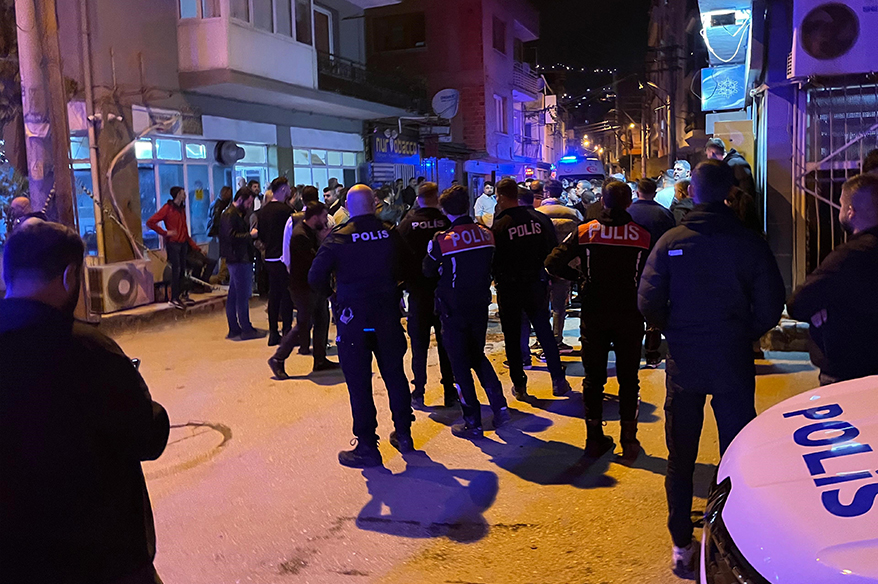 İzmir’de silahlı saldırı: 1 ölü, 3 yaralı
