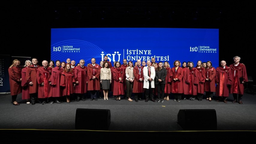 İstinye Üniversitesi Bilim Nişanı, Harvard Üniversitesi’nden Prof. Dr. Daniel Cahill’e takdim edildi