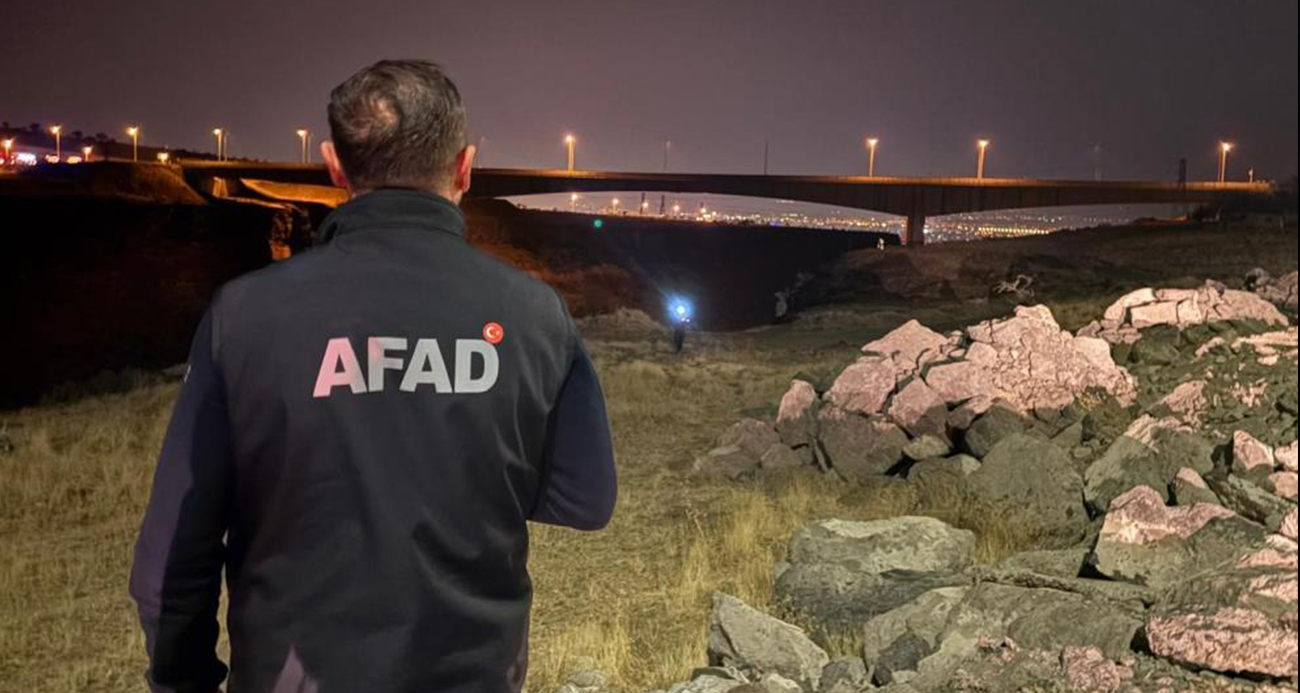 Otomobil 200 metre yükseklikten vadiye uçtu: 1 ölü