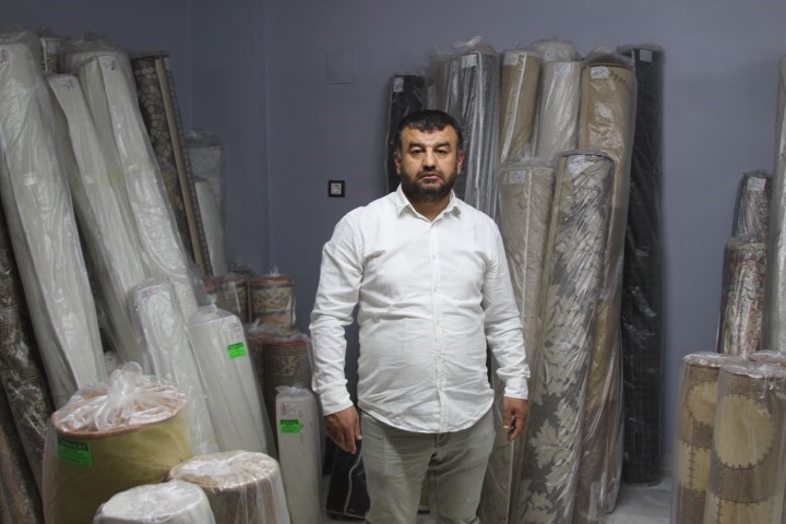 Adana’da halıdan servet çıktı: Dürüst çalışandan örnek davranış