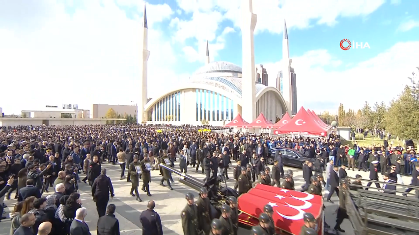 Türkiye kahraman şehitlerini uğurluyor