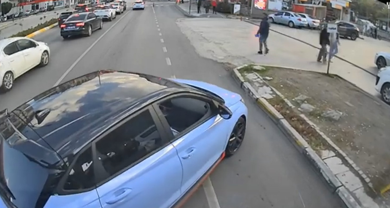 Yol verme tartışmasında, halk otobüsü şoförüne kâbus yaşattı!