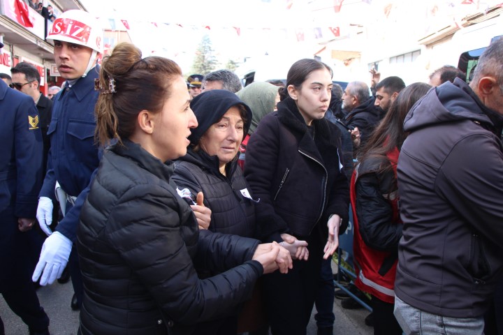 Türkiye kahraman şehitlerini uğurluyor