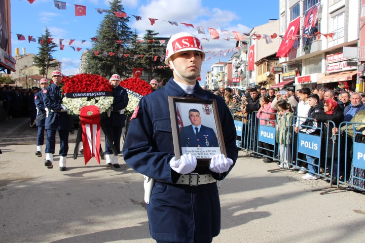 Türkiye kahraman şehitlerini uğurluyor