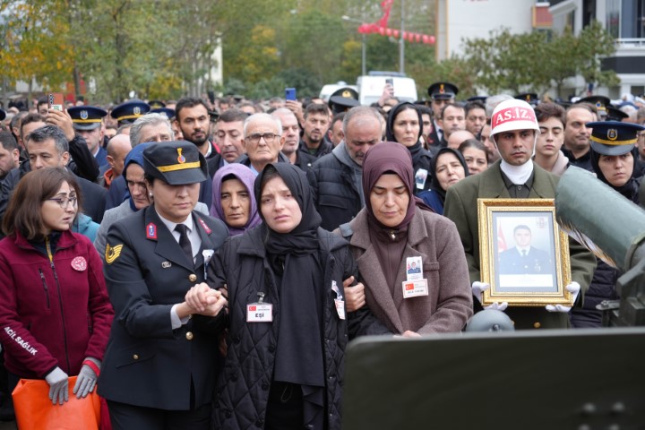 Türkiye kahraman şehitlerini uğurladı