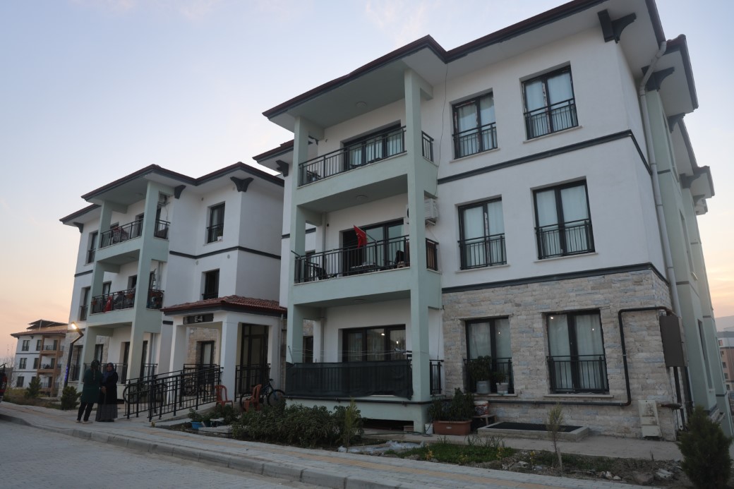 Hataylı depremzede soğuk kış günlerini yeni yuvasında geçirecek