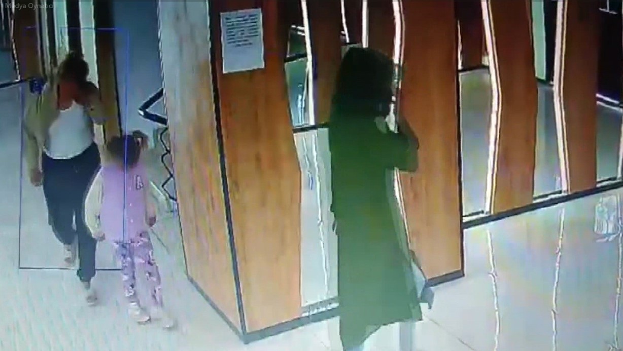 Giridikleri evden 1 milyon değerinde altın çaldılar: Polis peşlerinde!