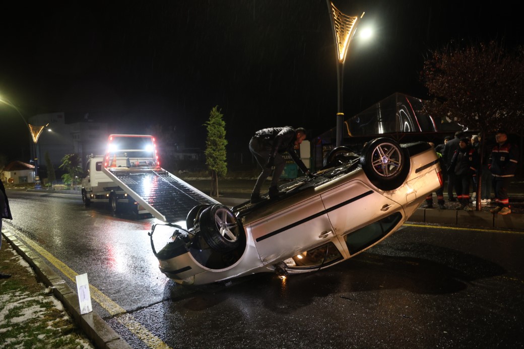Önce otomobiliyle takla attı, sonra kaza yerinden kaçtı