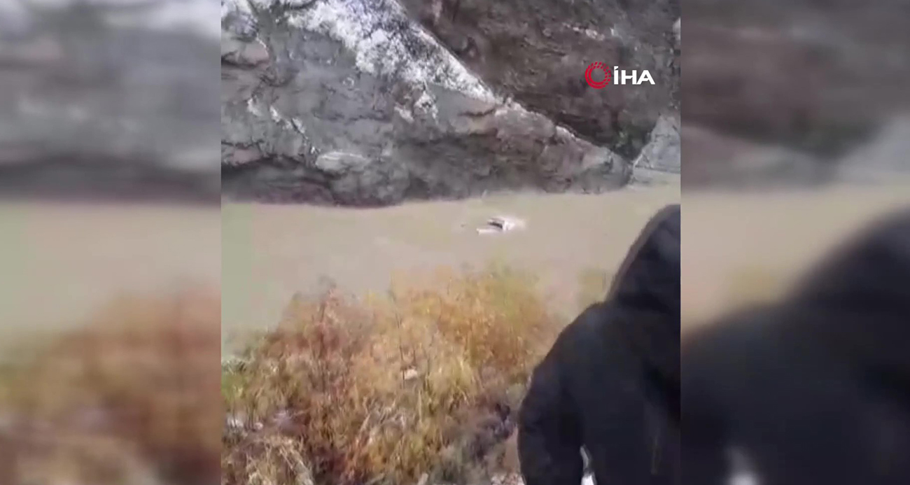 Hakkari’de kamyonet Zap Suyu’na uçtu: 2 ölü, 3 yaralı