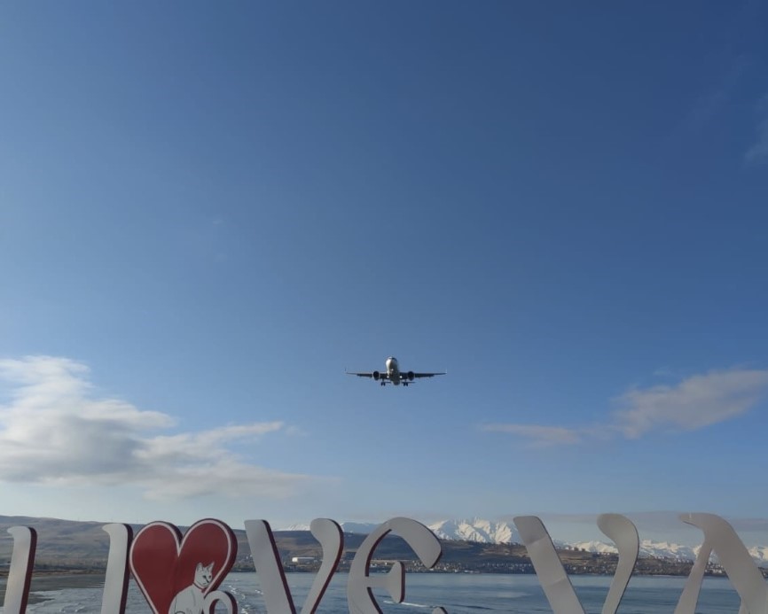 Van Ferit Melen Havalimanında uçuşlar yeniden başladı
