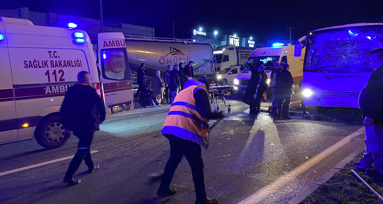Bolu’da üç servis midibüsü çarpıştı: 11 yaralı