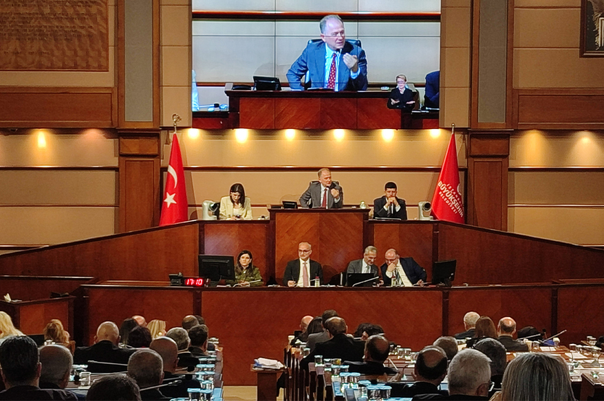 İBB Meclisi’nde "iddianame" gerginliği