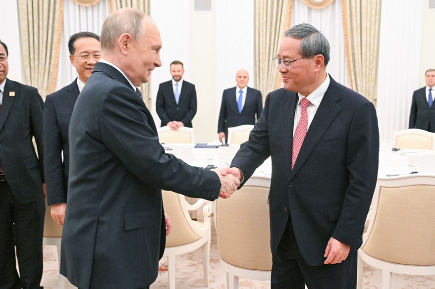 Putin, Çin Başbakanı Li ile bir araya geldi