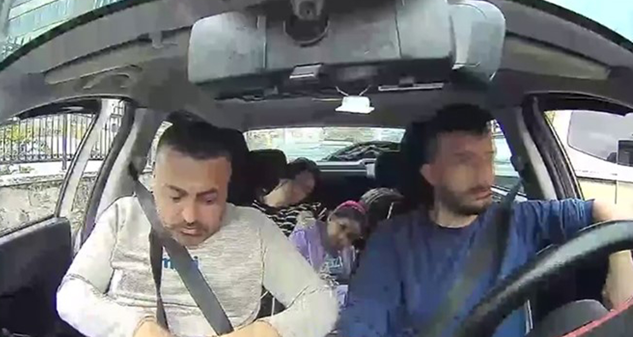 Hastaneye götürülen Böcek ailesinin taksideki görüntüleri araç içi kamerasına yansıdı