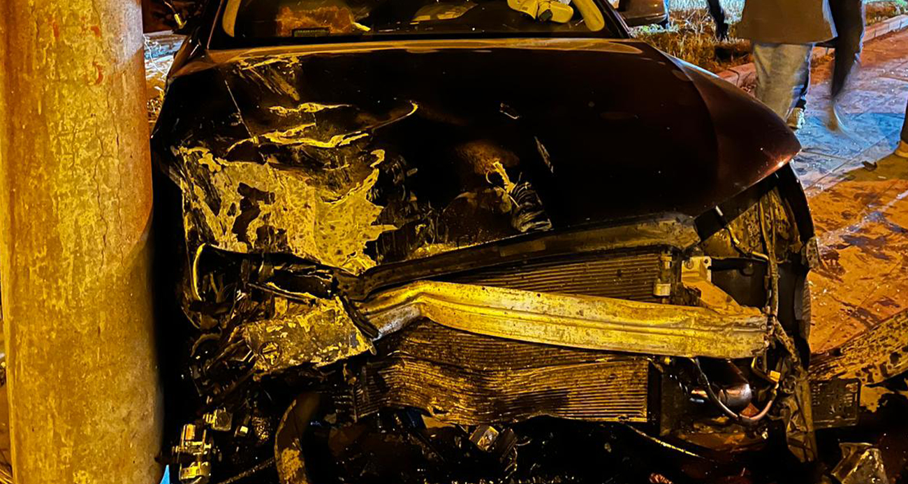 Ahlat’ta iki araç çarpıştı: 5 kişi yaralandı