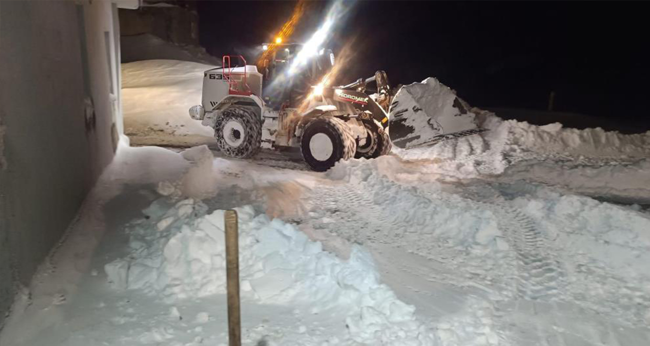 Şırnak’ta gece kar mesaisi devam ediyor
